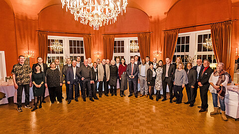 Gruppenbild aller Teilnehmenden der Jubilarfeier 2024