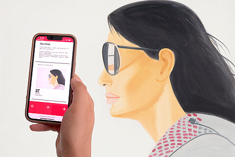 Ölgemälde „Carmen“ von Alex Katz mit Handy im Vordergrund, das die neue Website der Coroplast Corporate Collection darstellt