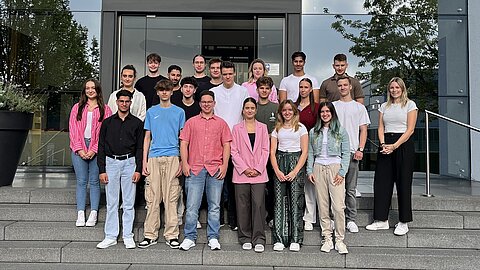 We are pleased to introduce our 20 new apprentices and dual students, as well as their apprenticeship manager.